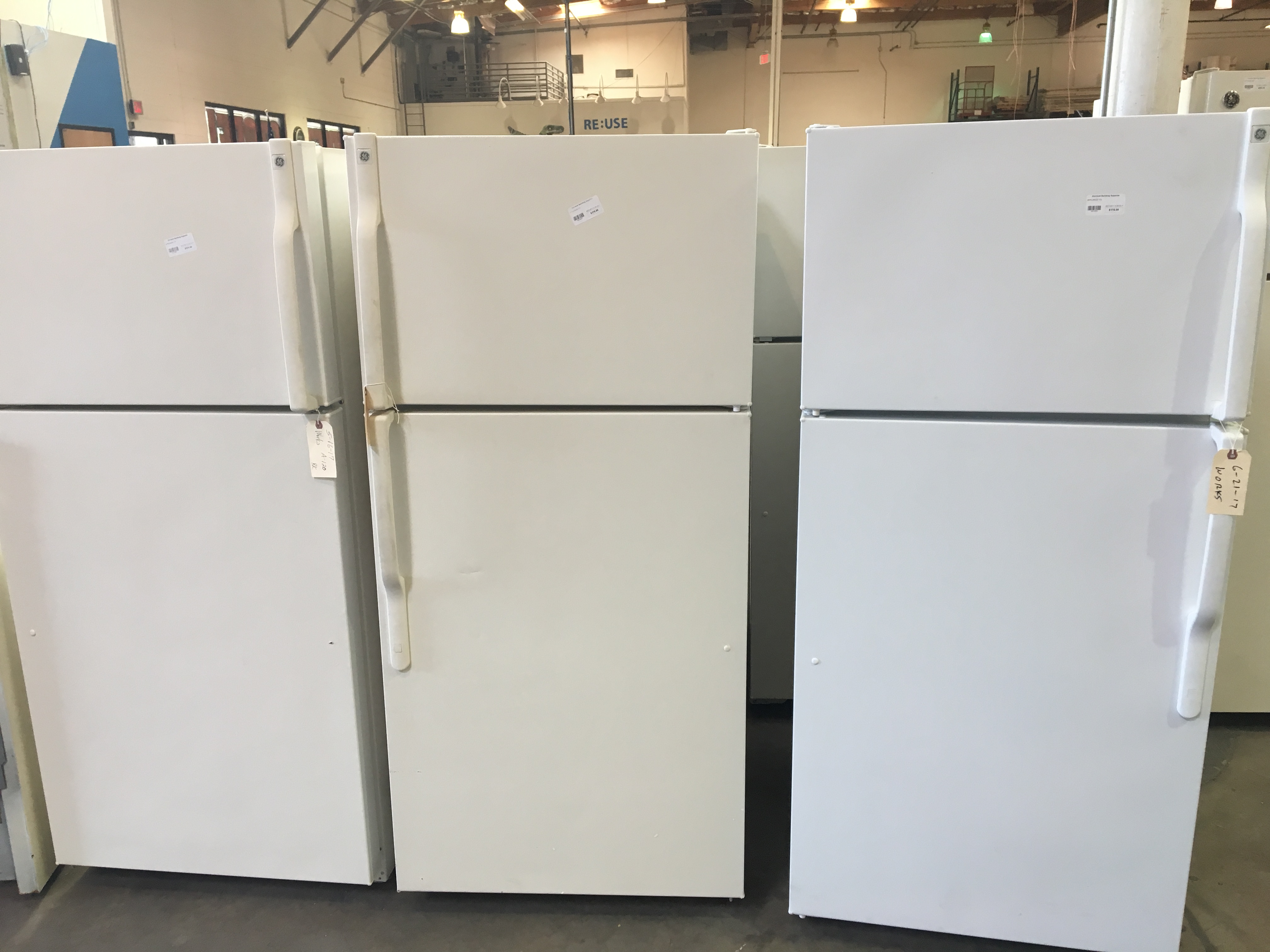 We accept sinks, appliances, light fixtures, cabinets, and a many other building materials for reuse. 